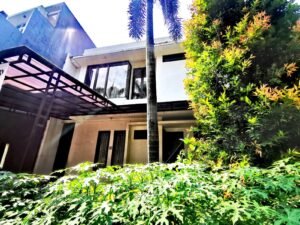 4 bedrooms home in south jakarta permata hijau area